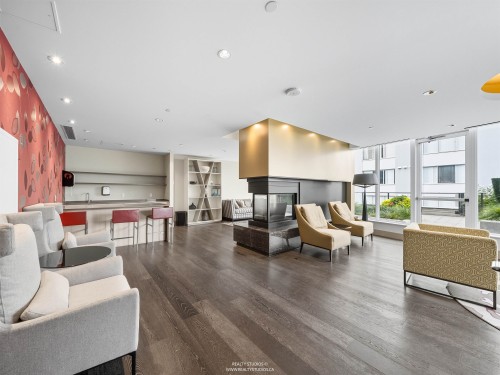 905-1221 Bidwell Street, Vancouver, BC - Indoor Photo Showing Living Room