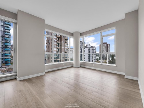 905-1221 Bidwell Street, Vancouver, BC - Indoor Photo Showing Living Room