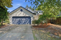 11932 237a Street  Maple Ridge, BC V4R 1V9