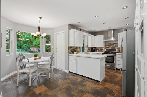 11932 237A Street, Maple Ridge, BC - Indoor