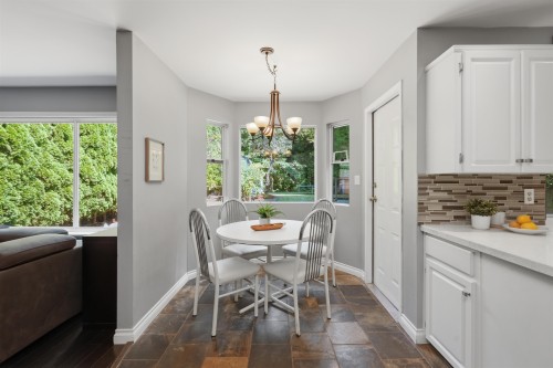 11932 237A Street, Maple Ridge, BC - Indoor Photo Showing Dining Room