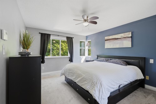 11932 237A Street, Maple Ridge, BC - Indoor Photo Showing Bedroom
