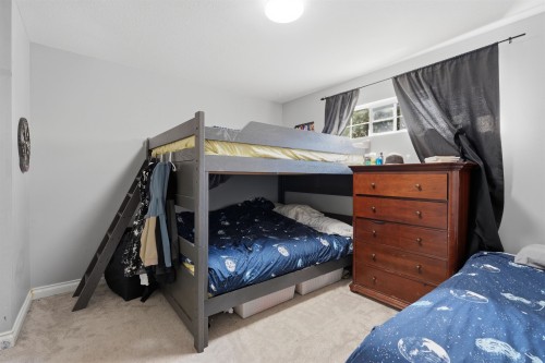 11932 237A Street, Maple Ridge, BC - Indoor Photo Showing Bedroom