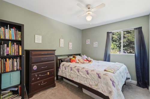 11932 237A Street, Maple Ridge, BC - Indoor Photo Showing Bedroom