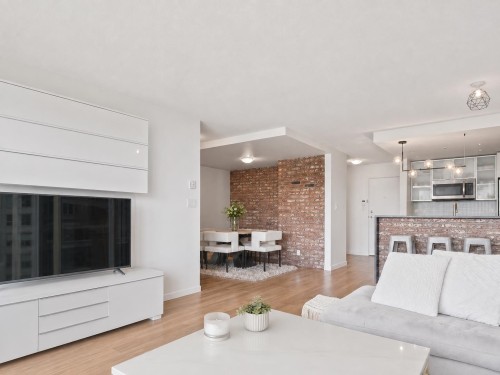 801-980 Cooperage Way, Vancouver, BC - Indoor Photo Showing Living Room