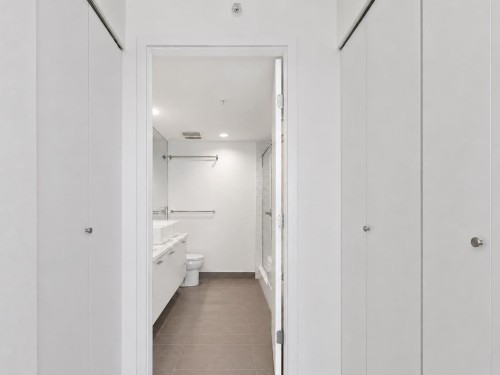 801-980 Cooperage Way, Vancouver, BC - Indoor Photo Showing Other Room