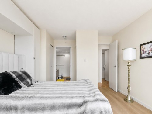 801-980 Cooperage Way, Vancouver, BC - Indoor Photo Showing Bedroom