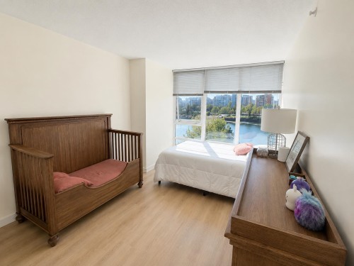 801-980 Cooperage Way, Vancouver, BC - Indoor Photo Showing Bedroom