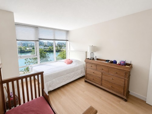 801-980 Cooperage Way, Vancouver, BC - Indoor Photo Showing Bedroom