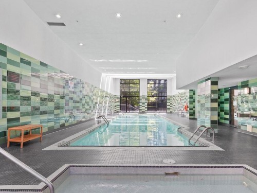 801-980 Cooperage Way, Vancouver, BC - Indoor Photo Showing Other Room With In Ground Pool