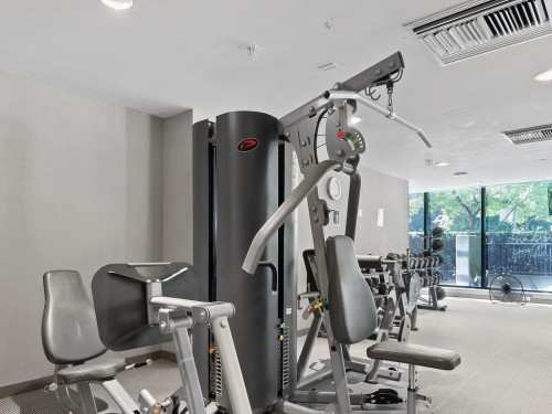 801-980 Cooperage Way, Vancouver, BC - Indoor Photo Showing Gym Room