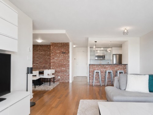 801-980 Cooperage Way, Vancouver, BC - Indoor Photo Showing Living Room