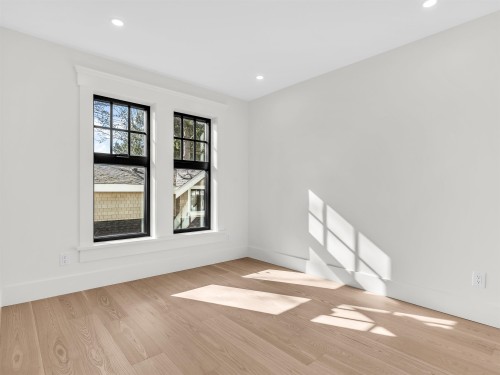 2566 2Nd Avenue W, Vancouver, BC - Indoor Photo Showing Other Room