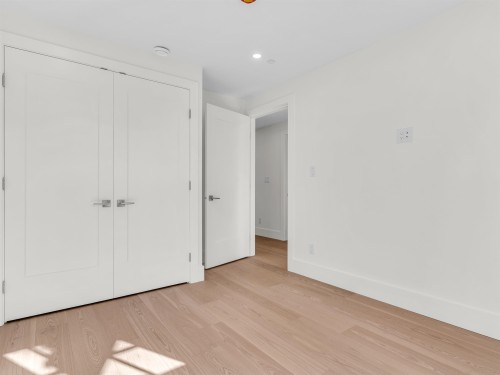 2566 2Nd Avenue W, Vancouver, BC - Indoor Photo Showing Other Room