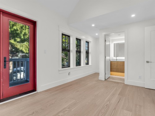 2566 2Nd Avenue W, Vancouver, BC - Indoor Photo Showing Other Room