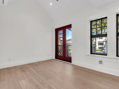 2566 2Nd Avenue W, Vancouver, BC - Indoor Photo Showing Other Room
