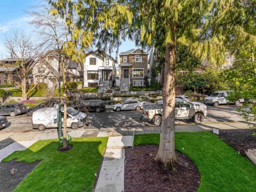 2566 2Nd Avenue W, Vancouver, BC - Outdoor