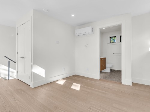 2566 2Nd Avenue W, Vancouver, BC - Indoor Photo Showing Other Room