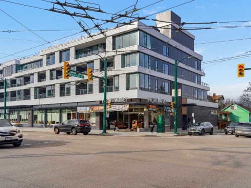 2566 2Nd Avenue W, Vancouver, BC - Outdoor