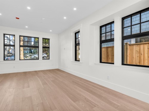 2566 2Nd Avenue W, Vancouver, BC - Indoor Photo Showing Other Room