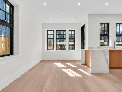 2566 2Nd Avenue W, Vancouver, BC - Indoor