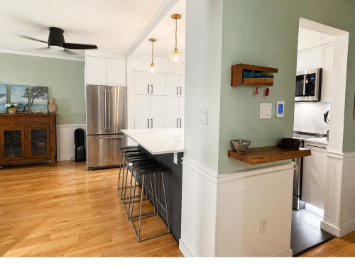 303-441 3Rd Street E, North Vancouver, BC - Indoor
