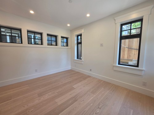2570 2Nd Avenue W, Vancouver, BC - Indoor Photo Showing Other Room