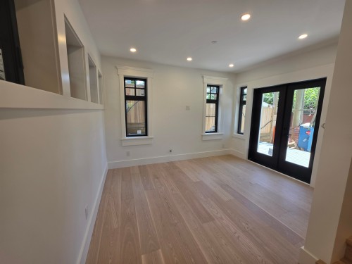 2570 2Nd Avenue W, Vancouver, BC - Indoor Photo Showing Other Room