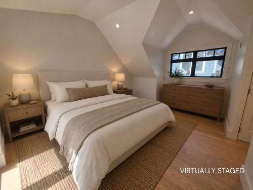 2570 2Nd Avenue W, Vancouver, BC - Indoor Photo Showing Bedroom