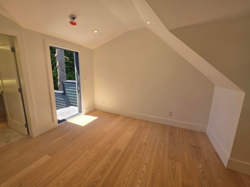 2570 2Nd Avenue W, Vancouver, BC - Indoor Photo Showing Other Room