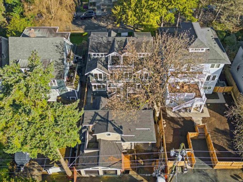 2570 2Nd Avenue W, Vancouver, BC - Outdoor