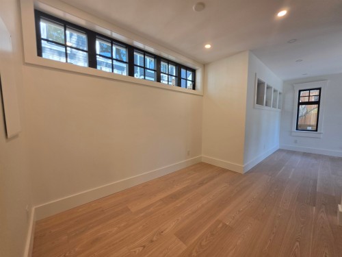2570 2Nd Avenue W, Vancouver, BC - Indoor Photo Showing Other Room