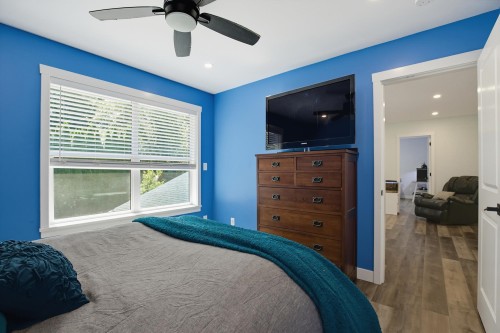 20902 Wicklund Avenue, Maple Ridge, BC - Indoor Photo Showing Bedroom