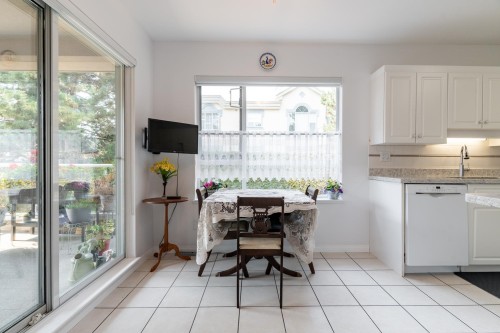 202-1131 55 Street, Delta, BC - Indoor