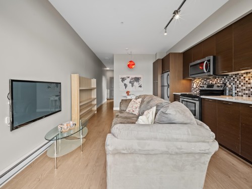 301-4372 Fraser Street, Vancouver, BC - Indoor