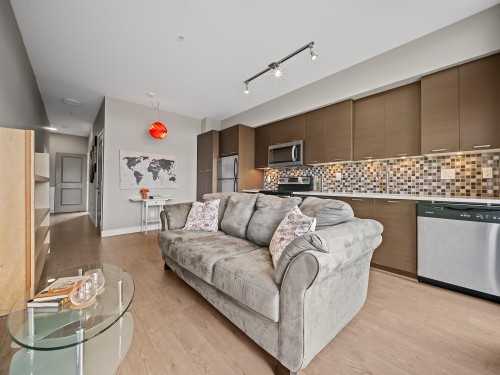 301-4372 Fraser Street, Vancouver, BC - Indoor