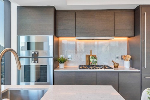 2303-1408 Robson Street, Vancouver, BC - Indoor Photo Showing Kitchen