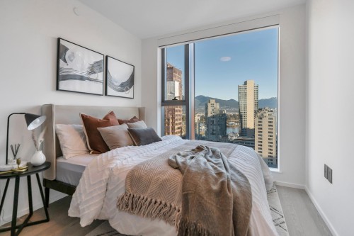 2303-1408 Robson Street, Vancouver, BC - Indoor Photo Showing Bedroom