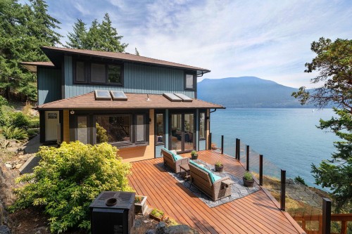 1531 Eagle Cliff Road  Bowen Island, BC V0N 1G1