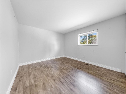 6299 Azure Road, Richmond, BC - Indoor Photo Showing Other Room