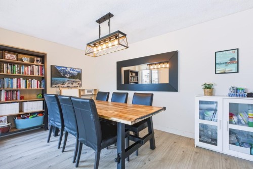 408-1350 View Crescent, Delta, BC - Indoor Photo Showing Dining Room