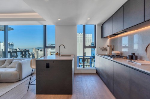 1802-1482 Robson Street, Vancouver, BC - Indoor Photo Showing Kitchen With Double Sink