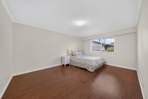 8580 Dakota Place, Richmond, BC - Indoor Photo Showing Bedroom
