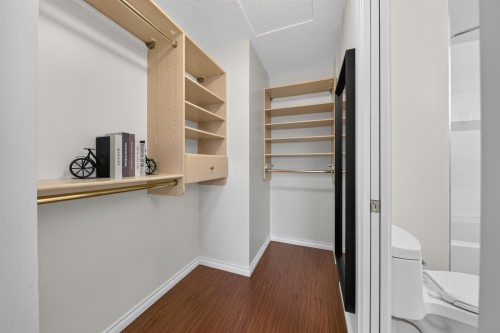 8580 Dakota Place, Richmond, BC - Indoor Photo Showing Other Room