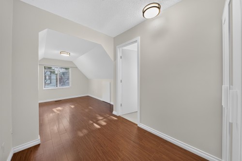 8580 Dakota Place, Richmond, BC - Indoor Photo Showing Other Room
