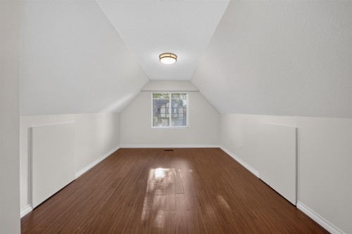 8580 Dakota Place, Richmond, BC - Indoor Photo Showing Other Room