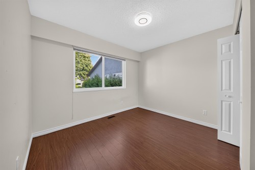 8580 Dakota Place, Richmond, BC - Indoor Photo Showing Other Room