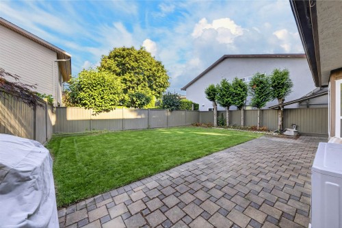 8580 Dakota Place, Richmond, BC - Outdoor With Backyard