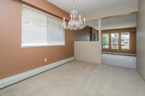 571 Berry Street, Coquitlam, BC - Indoor Photo Showing Other Room