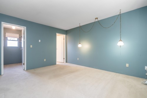 571 Berry Street, Coquitlam, BC - Indoor Photo Showing Other Room